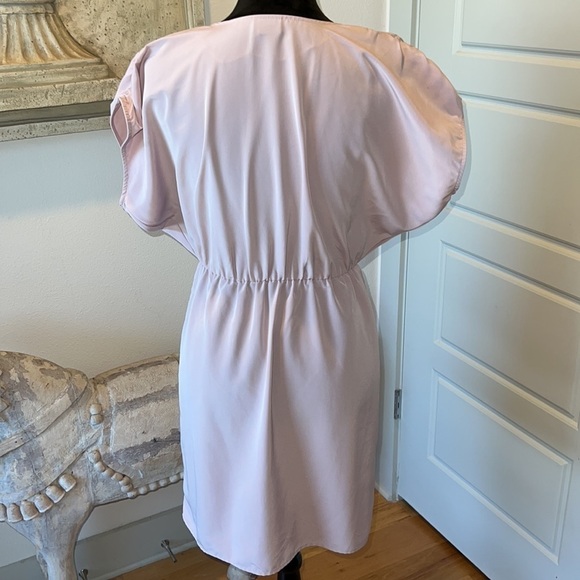 H&M pink dress V cleavage elastic waist shirt sleeves Sz‎ 4 - Picture 5 of 6